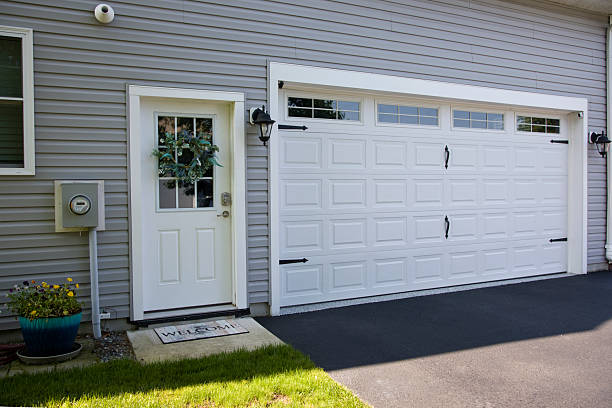 24/7 Emergency Garage Door Panel Replacement experts in Raoul, GA